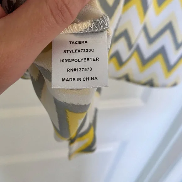 TACERA - Yellow and Grey Chevron Top with Gold Zipper Neckline! - Never worn!💛 - Picture 4 of 8